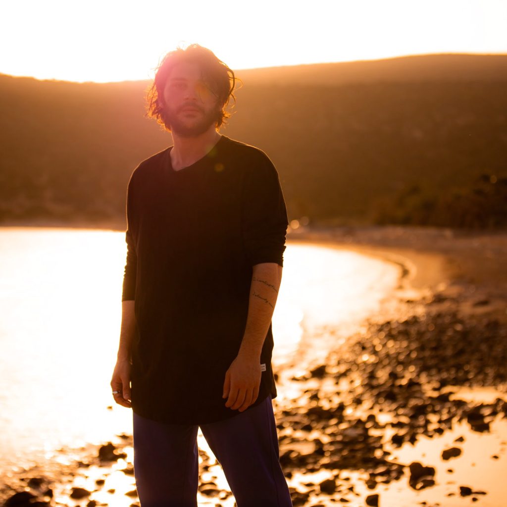 Yaşlı Amca’dan Yeni Albüm Habercisi İlk Single; “İleri”