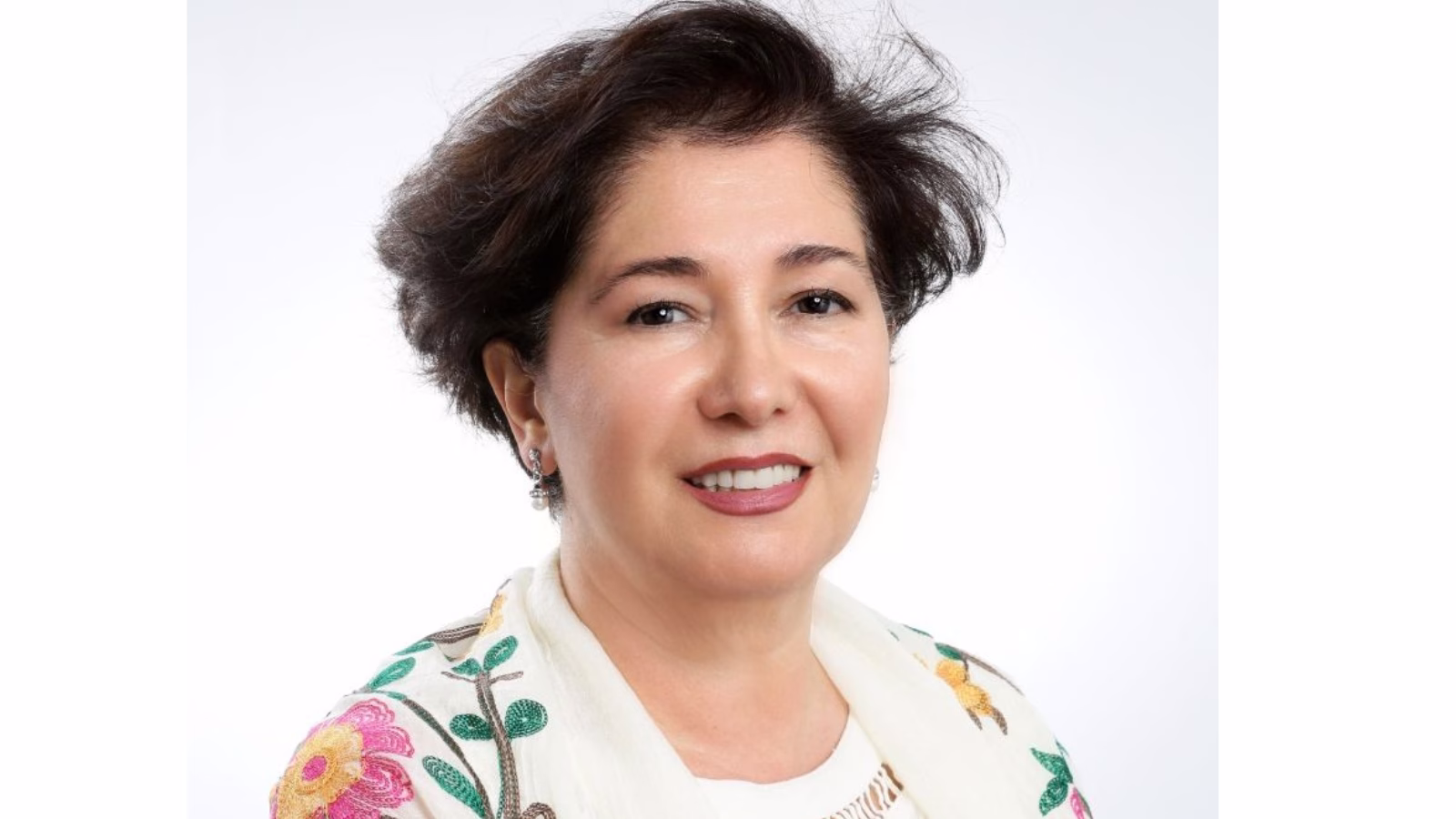 Asuman Portakal’dan Yeni Bir Sanat Öyküsü: “Frida’nın Kanatları”