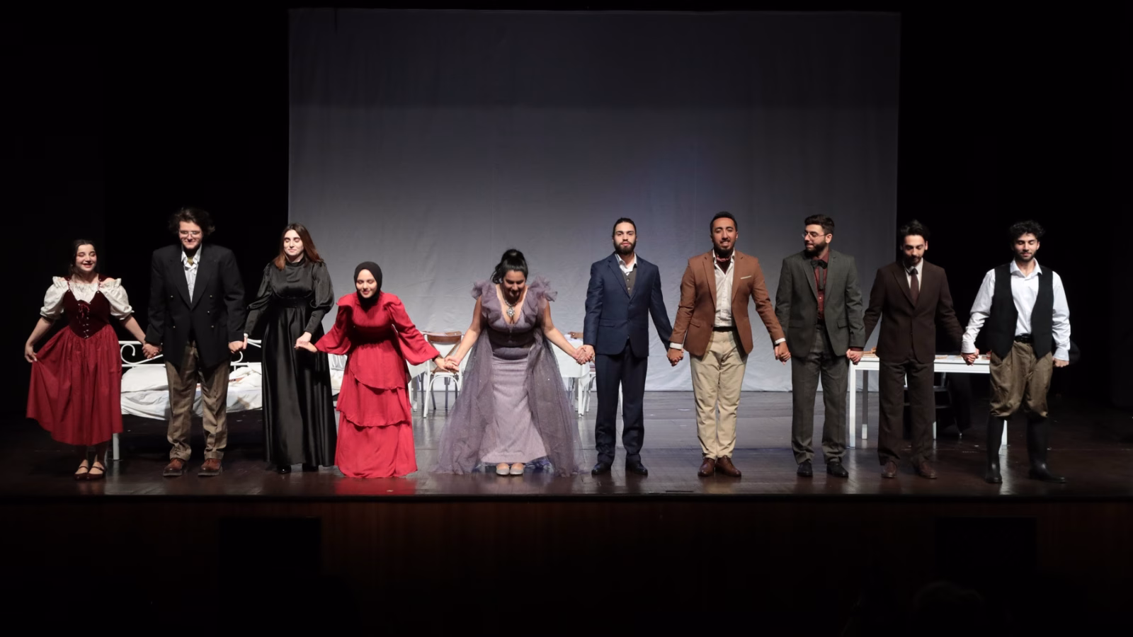 Genç Tiyatrocular İçin Büyük Fırsat: 39. Genç Günler Festivali Başvuruları Başladı!