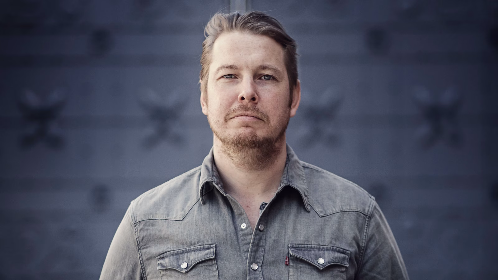 Fredrik Backman’ın Yeni Romanı: "Büyükannem Size Özürlerini İletmemi İstedi" Raflarda!