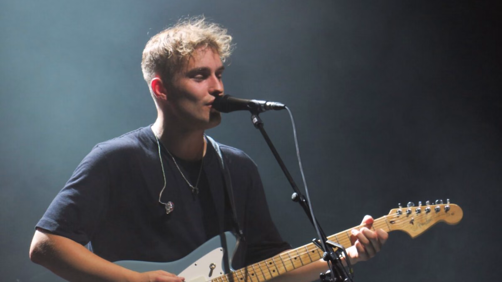 Sam Fender Londra’da! People Watching Stadyum Turu ile Geri Dönüyor