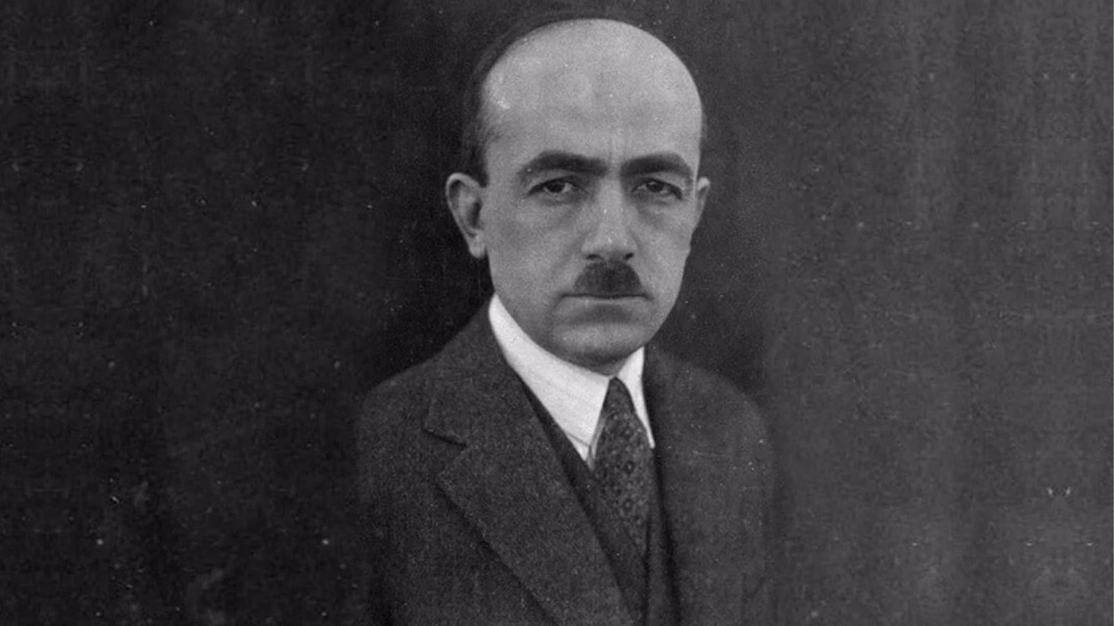 Yakup Kadri Karaosmanoğlu: Türk Romanının Toplumsal Eleştirmeni