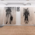 Grafitin Gölgesinde Bir Ruh Labirenti: Amin Bagheri ve “Hyle – Dark Light” Üzerine Bir Deneyim