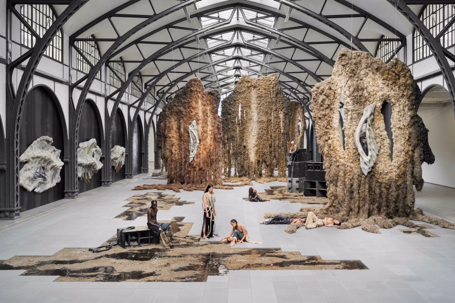 Berlin Sanatının Kalbi 30 Yaşında: Hamburger Bahnhof’un Dönüştürücü Yolculuğu