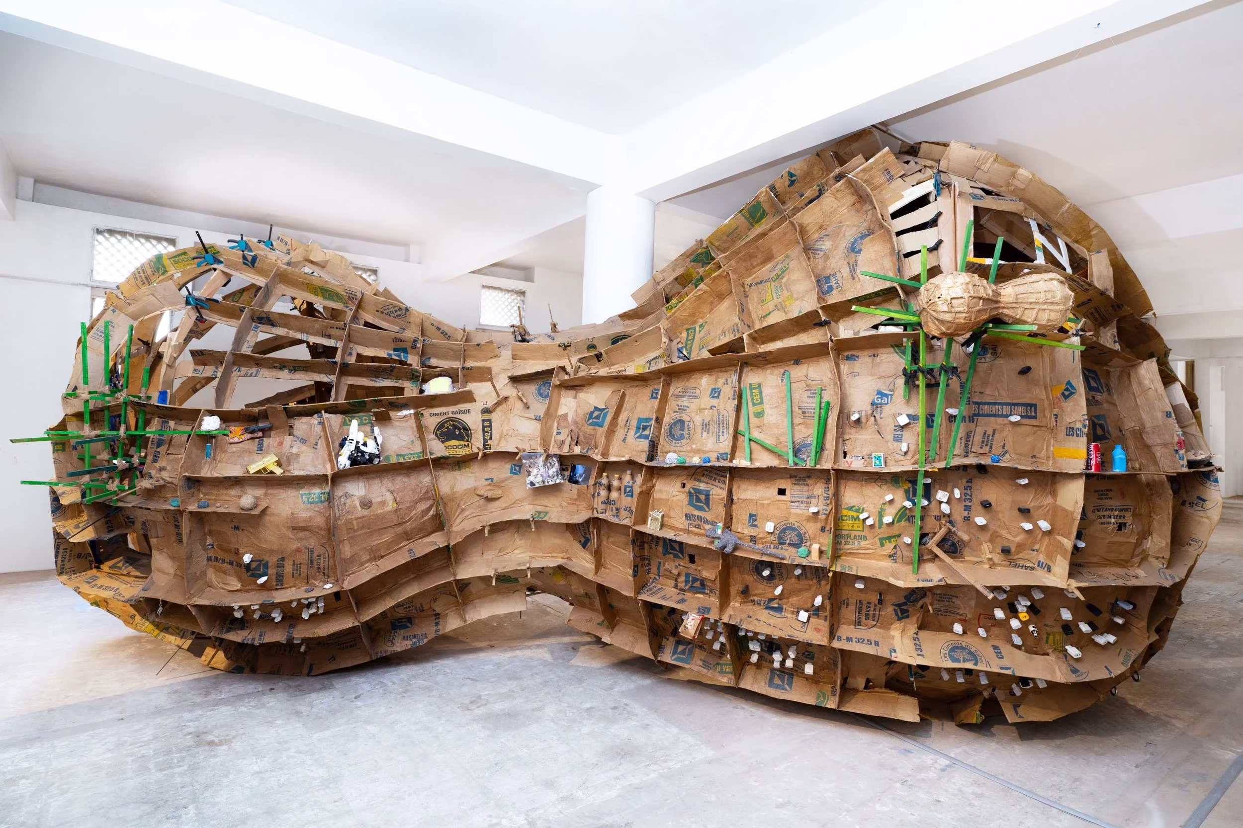 Dakar’ın Tozlu Sokaklarından Yıldızlara: Selebe Yoon’da "IM/MOBILE"