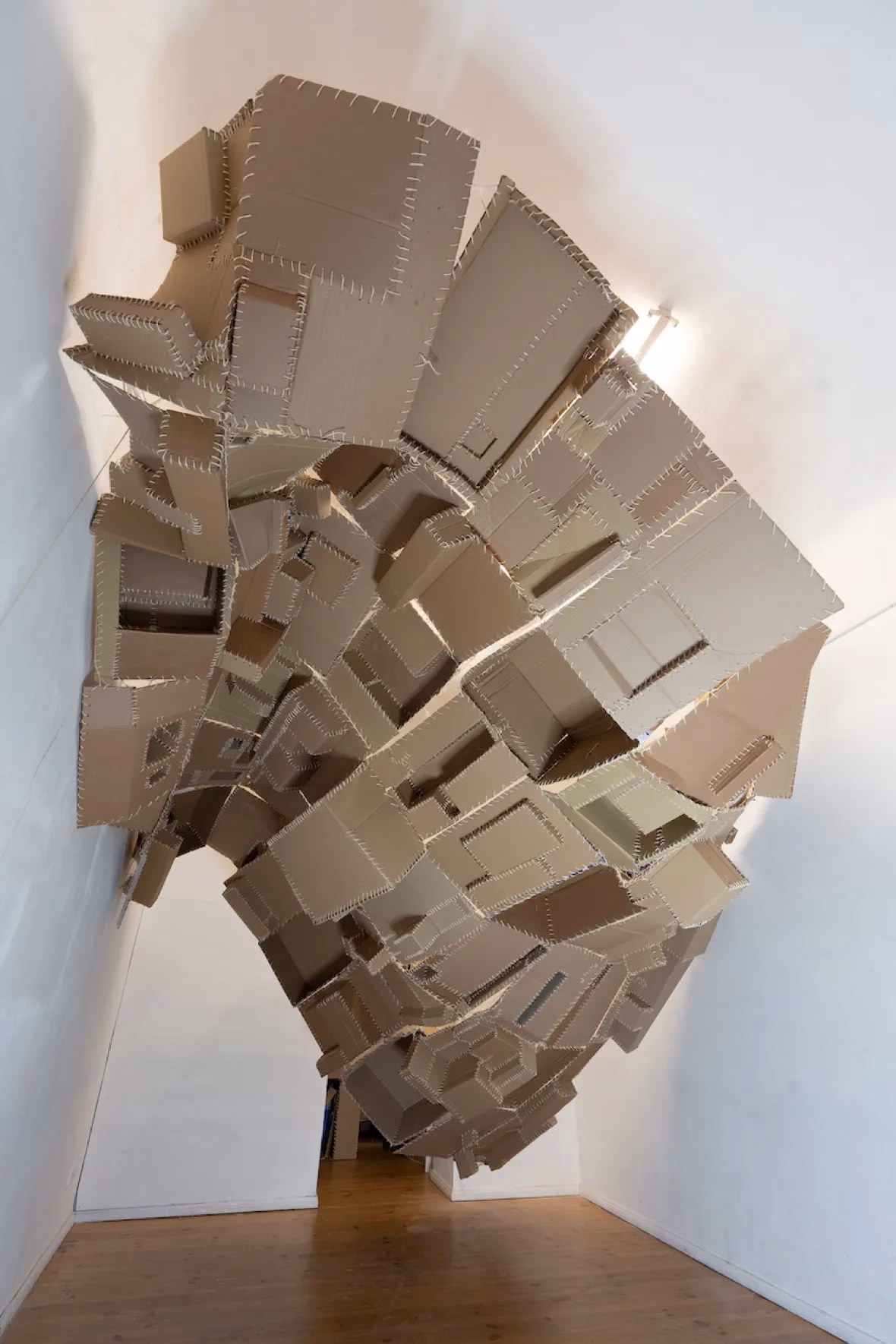 Stephanie Imbeau: Shifting Securities – Kırılganlığın Mimarisinde Bir Paradoks